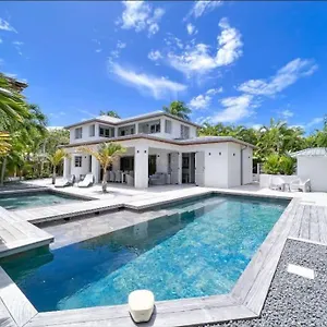 Manzana : Neuve 4ch 4sdb 2 Piscines - Luxe Saint-Francois (Grande-Terre)